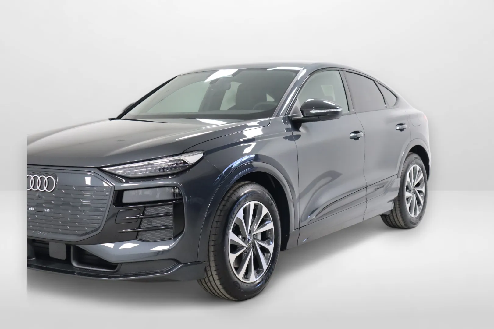 Audi Q6 e-tron IST-453 carousel image