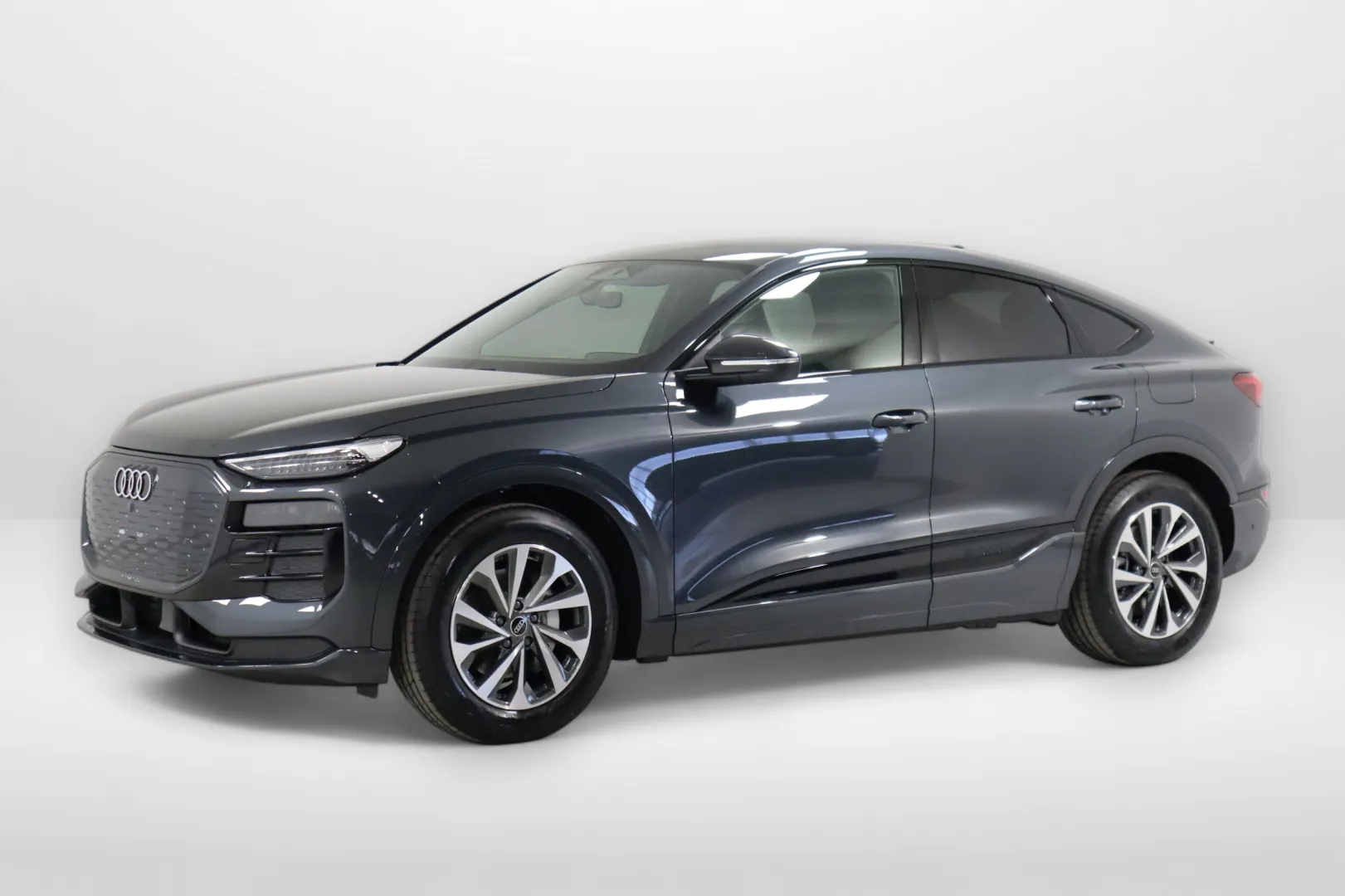 Audi Q6 e-tron IST-453 carousel image