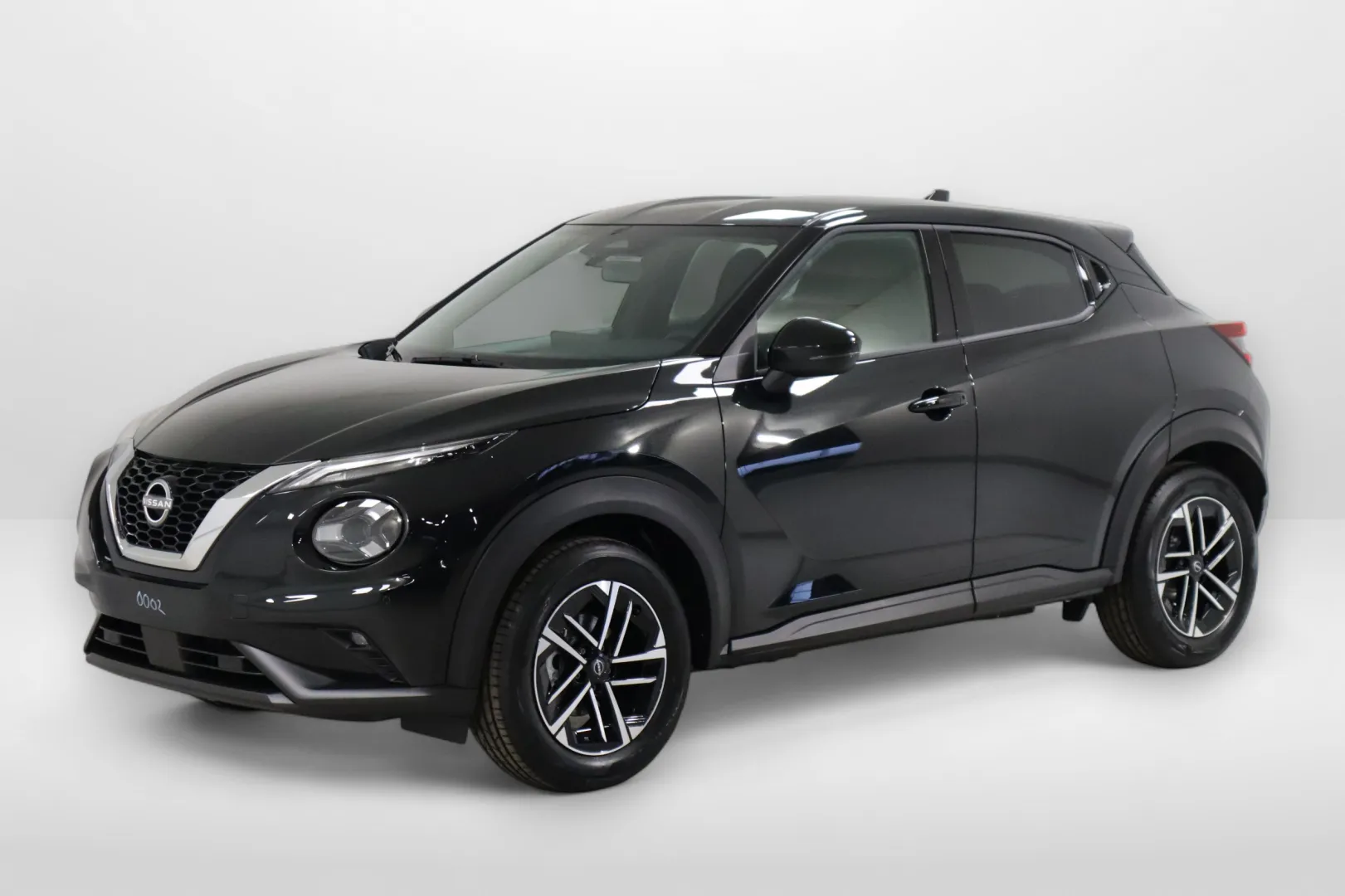 Nissan Juke SZJ-210 carousel image