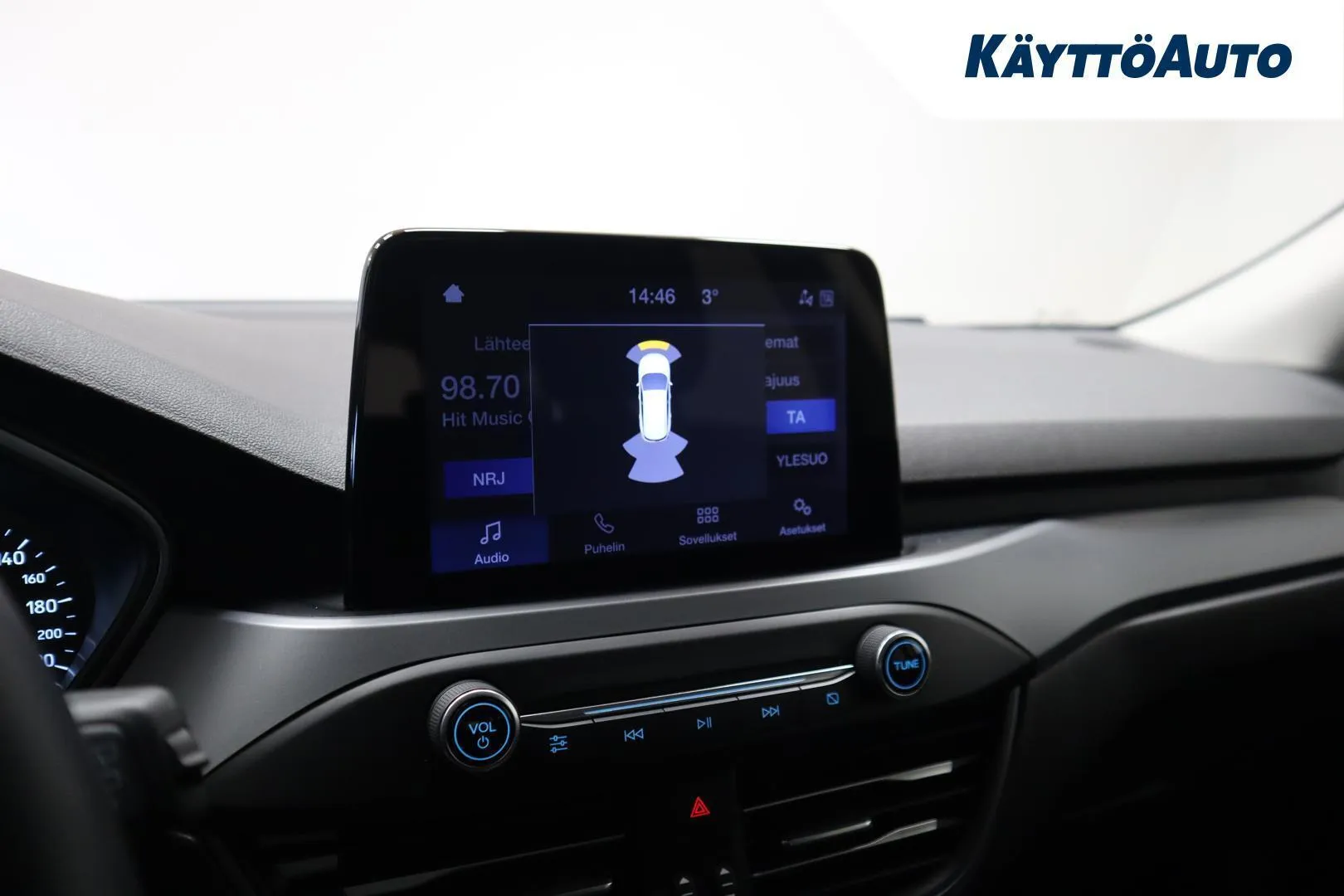 Ford Focus EUJ-870 carousel image