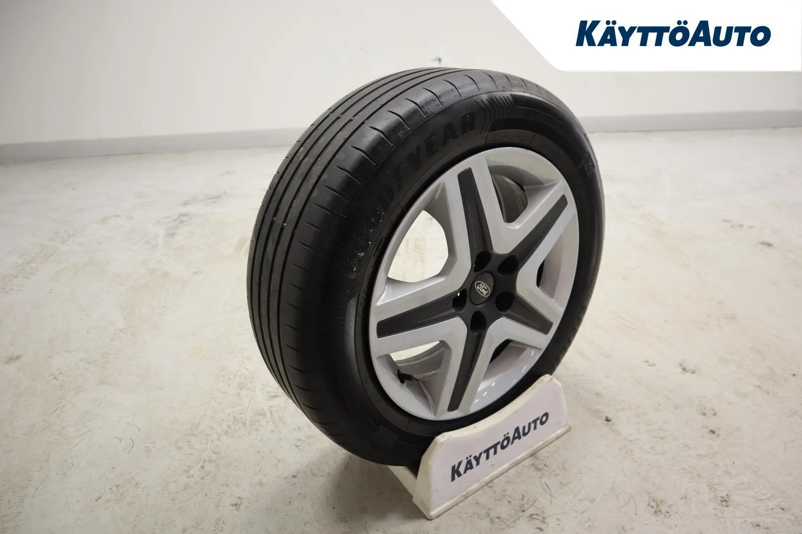 Ford Focus EUJ-870 carousel image