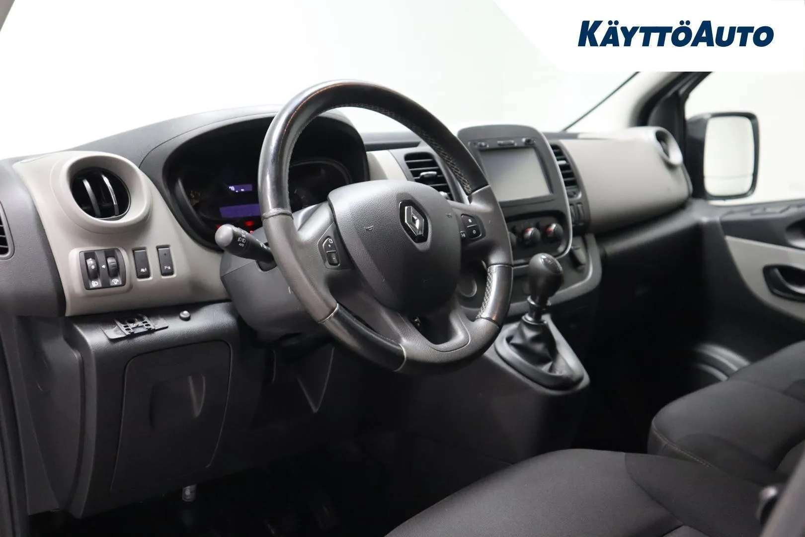 Renault Trafic CLI-156 carousel image