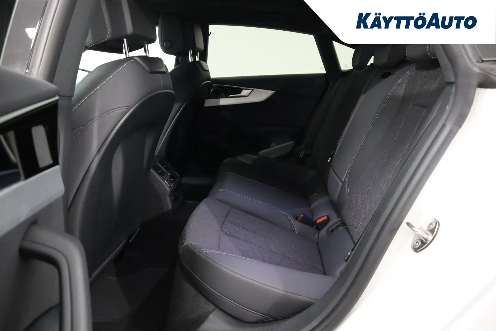 AUDI A5 IPE-869 carousel image