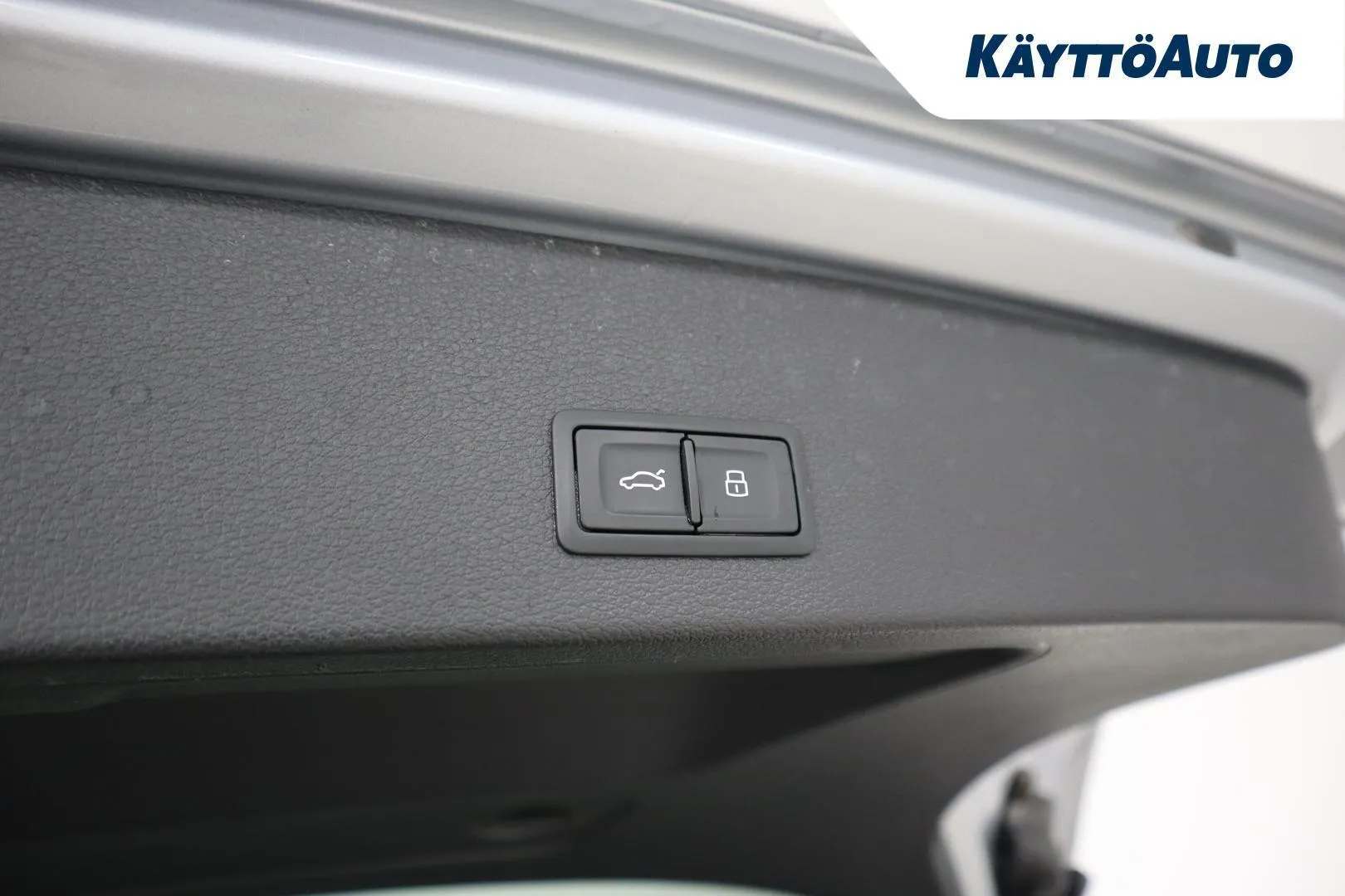 Audi Q2 EPK-588 carousel image