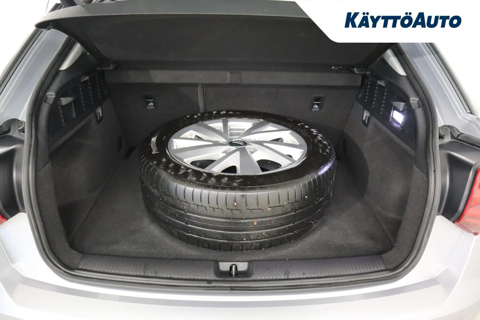 Audi Q2 EPK-588 carousel image