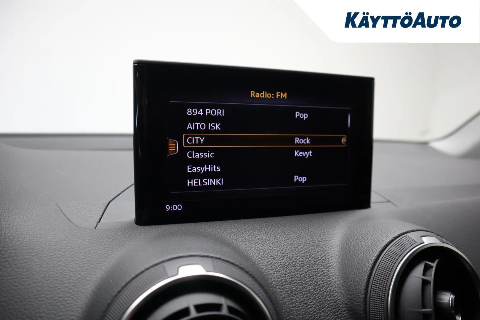 Audi Q2 EPK-588 carousel image