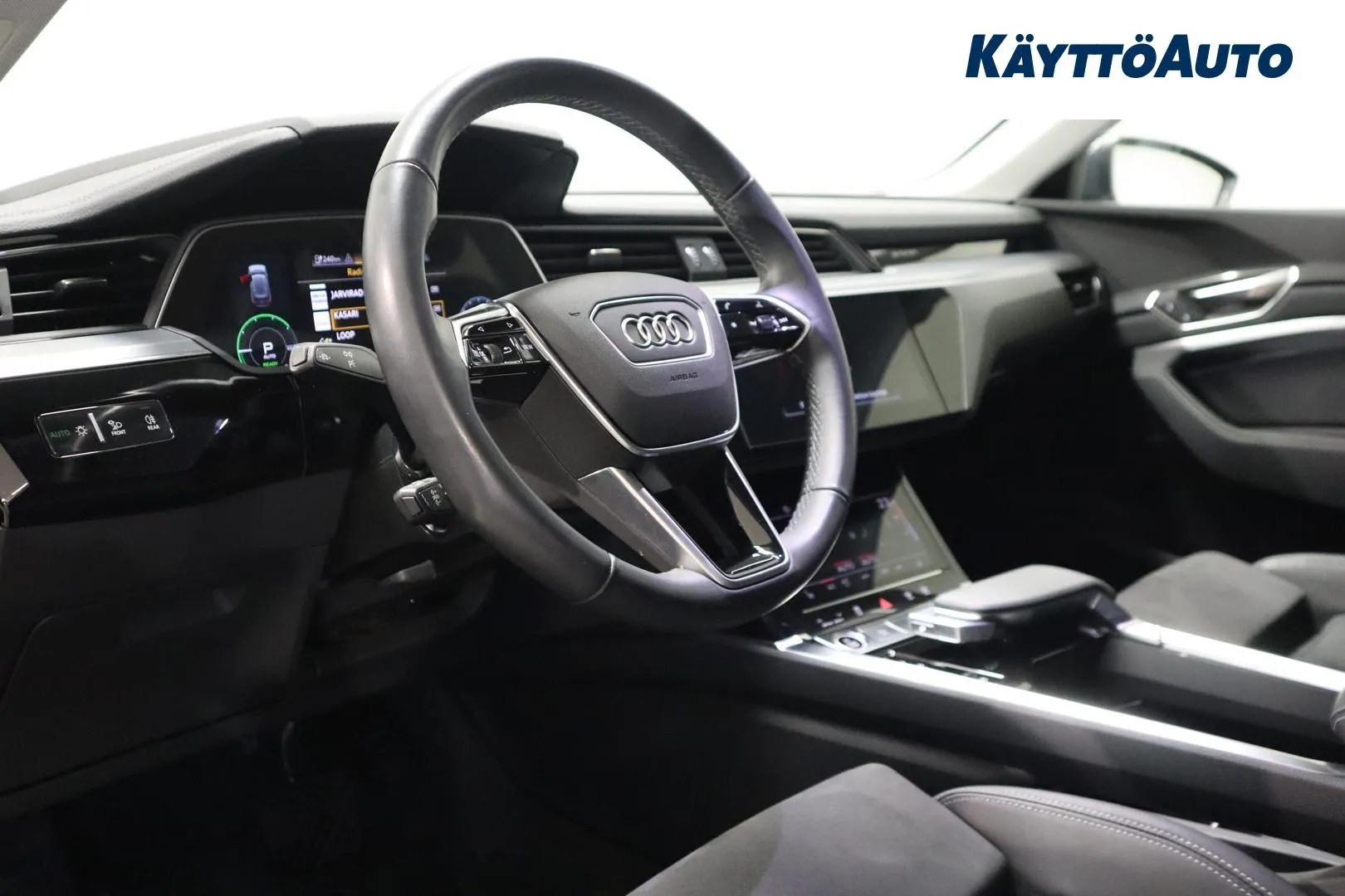 Audi Q8 e-tron EUR-767 carousel image