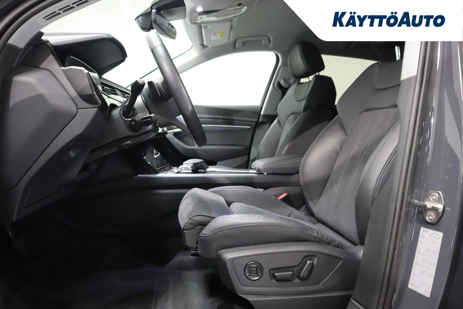 AUDI Q8 e-tron EUR-767 carousel image