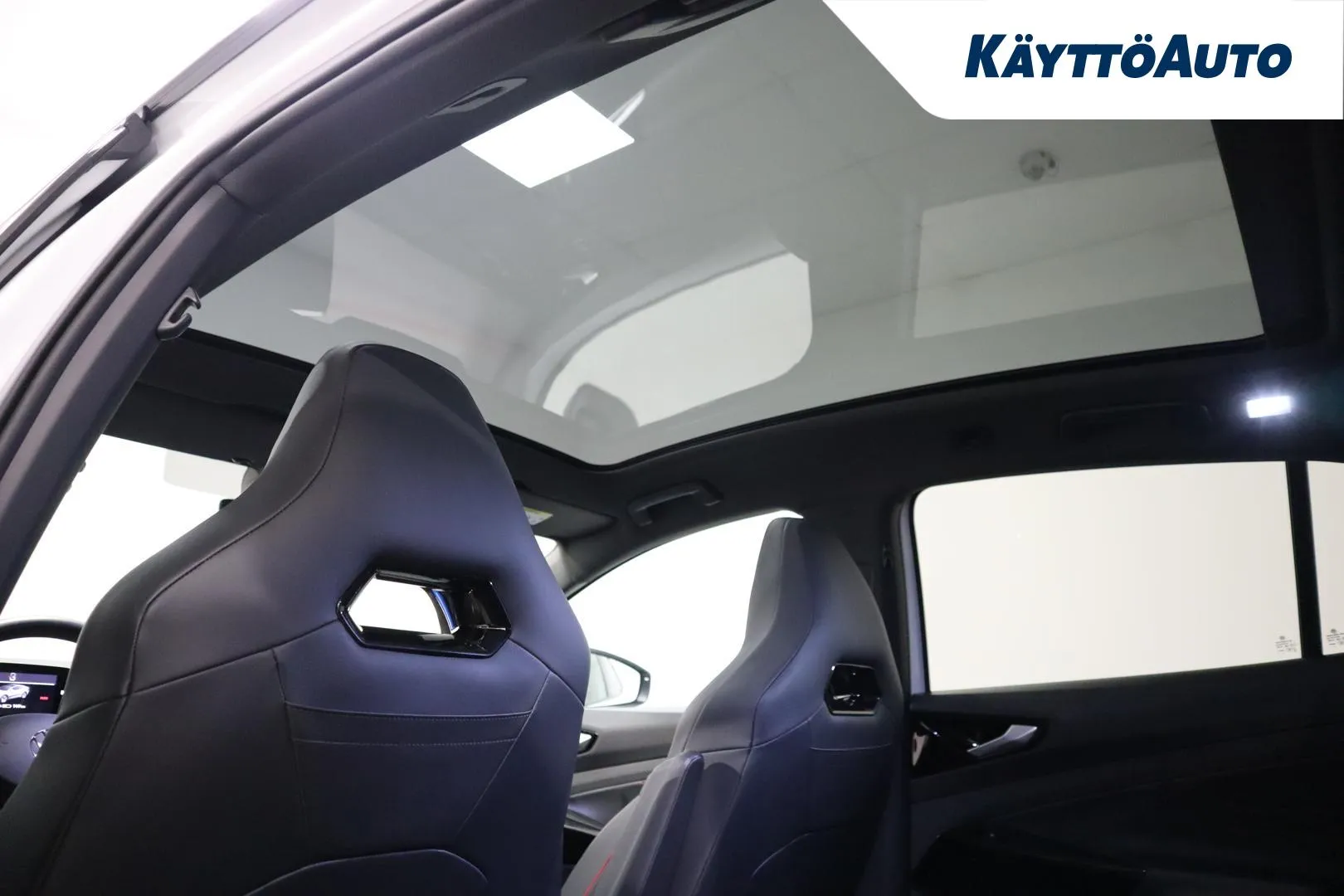 Volkswagen ID.5 CRI-375 carousel image