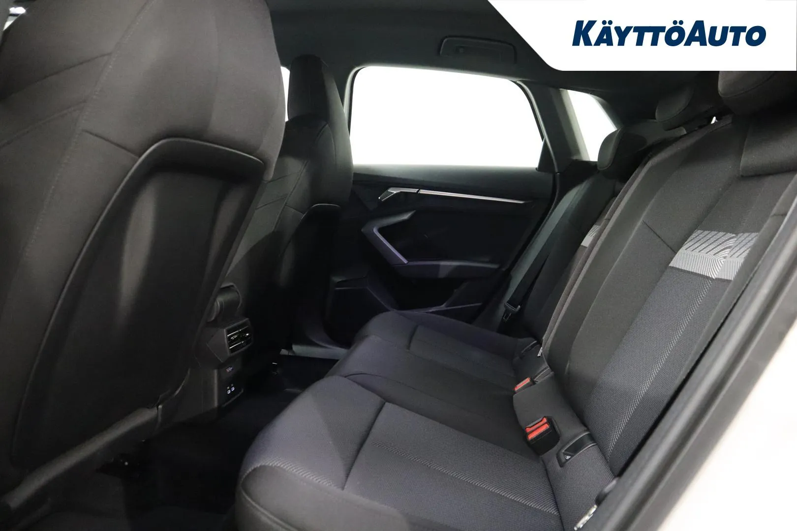 AUDI A3 JNN-462 carousel image