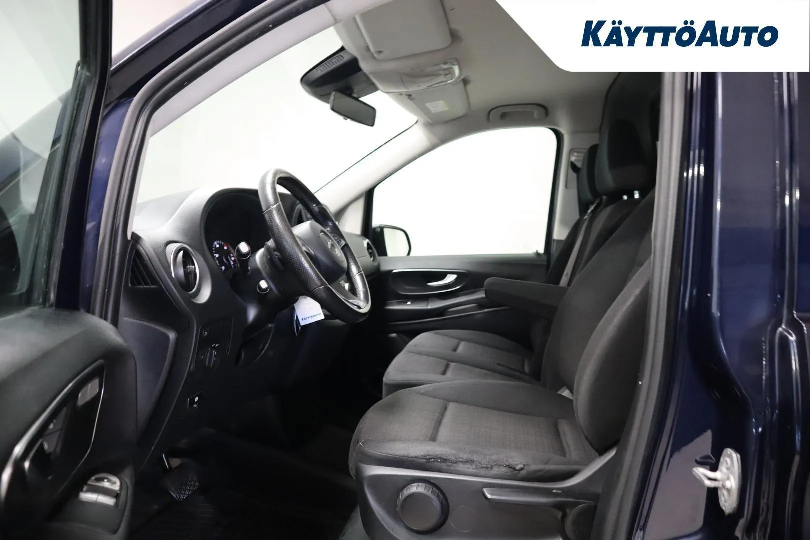 Mercedes-Benz Vito MMU-346 carousel image