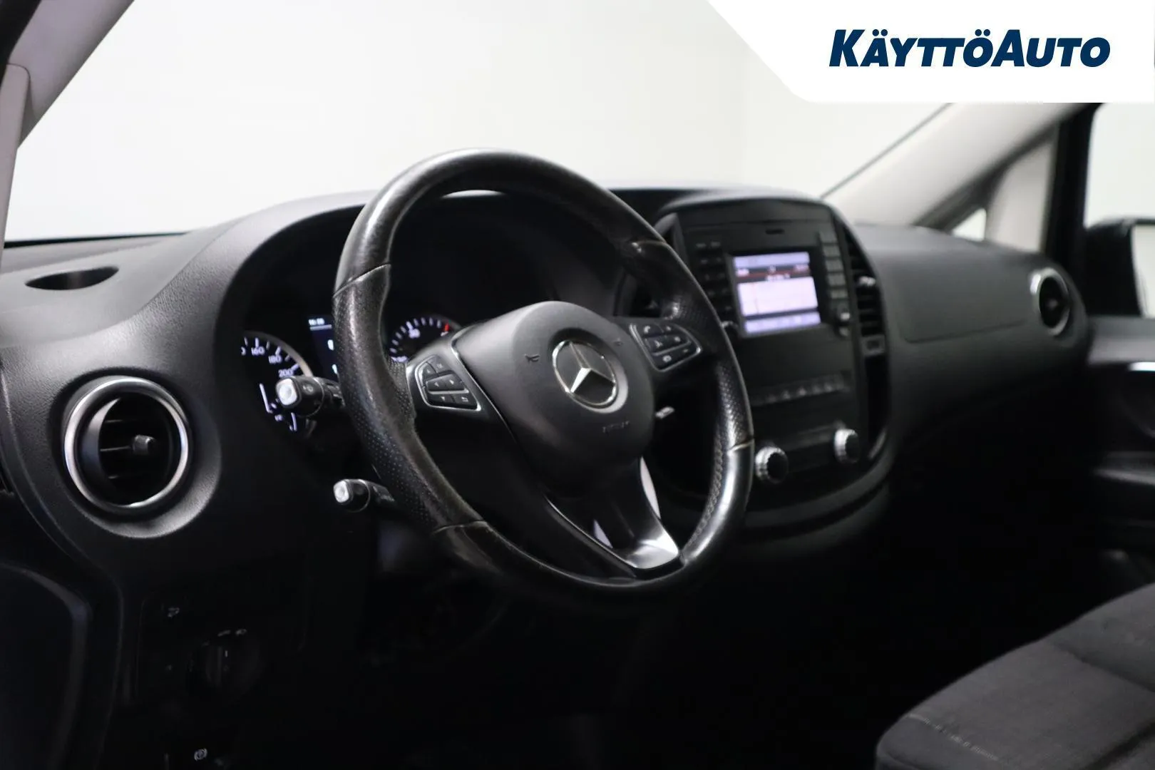 Mercedes-Benz Vito MMU-346 carousel image