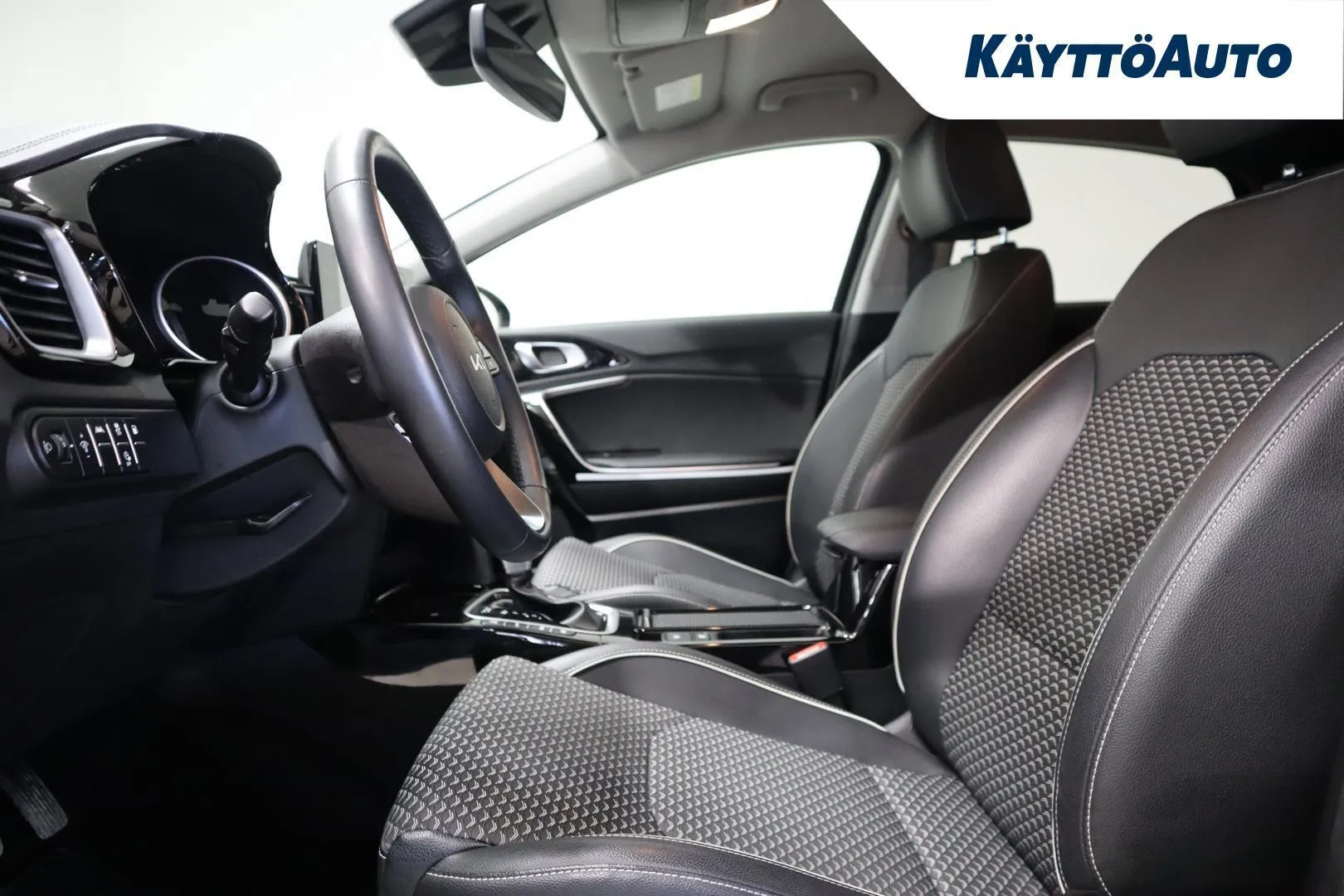 Kia XCeed IRC-719 carousel image