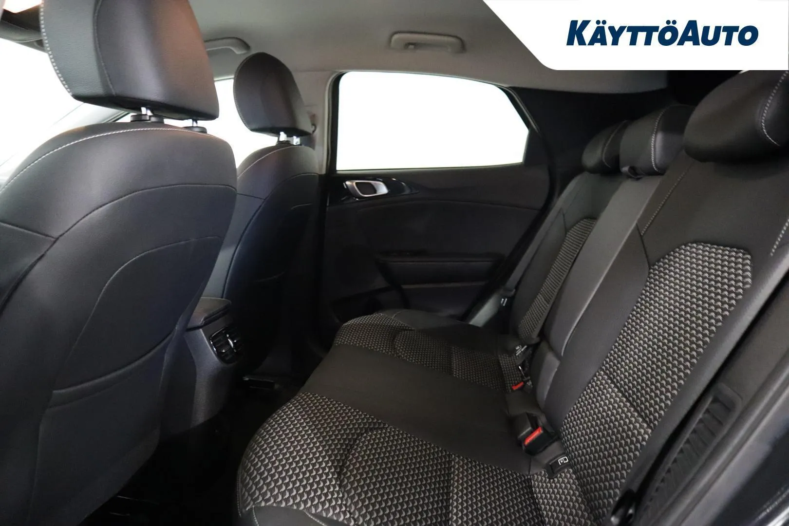Kia XCeed IRC-719 carousel image