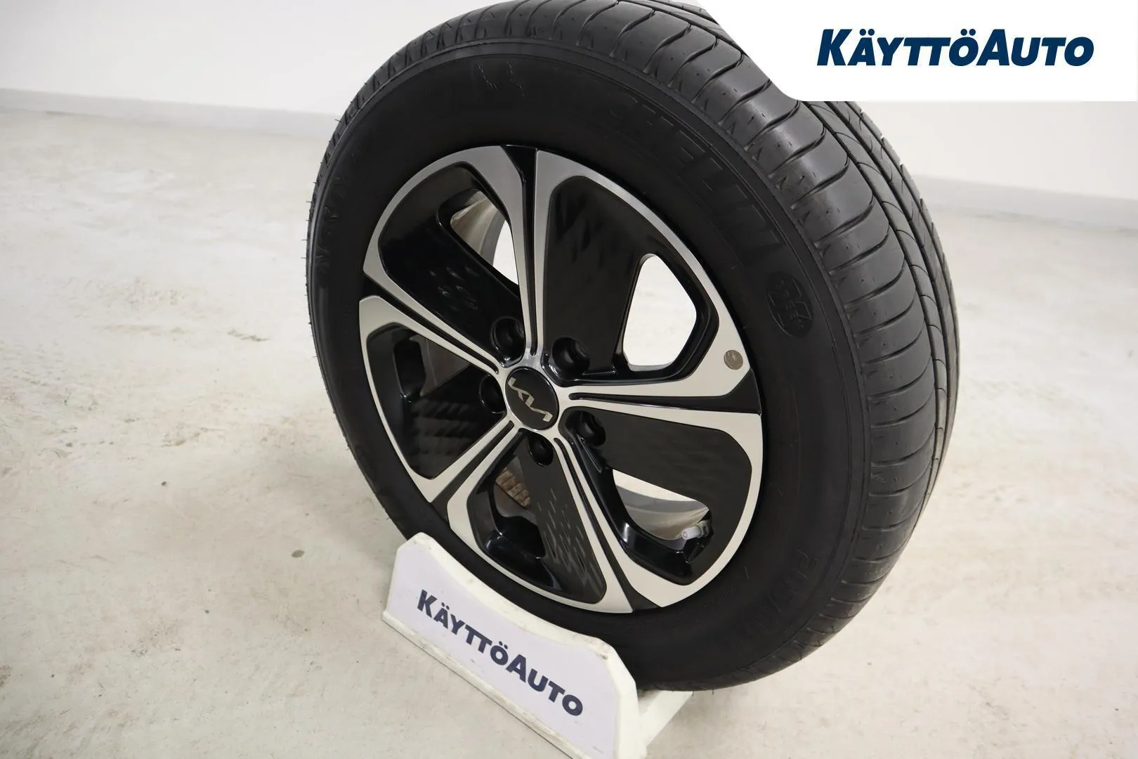 Kia XCeed IRC-719 carousel image