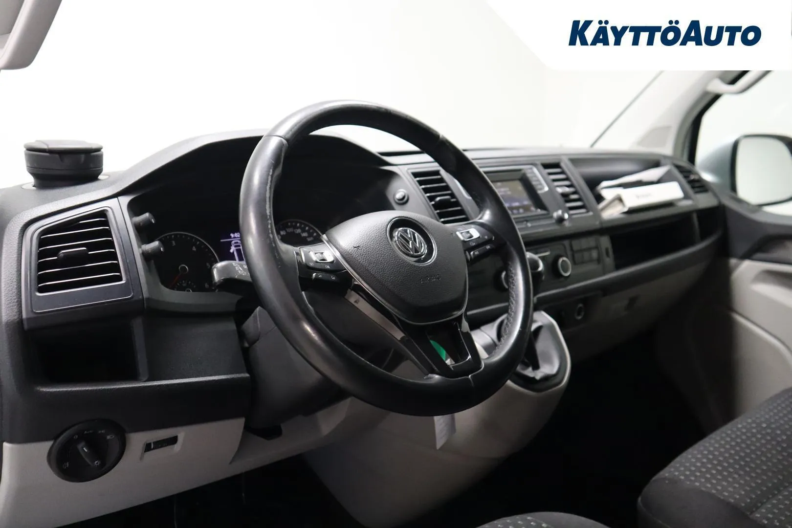 VOLKSWAGEN Transporter FRC-337 carousel image