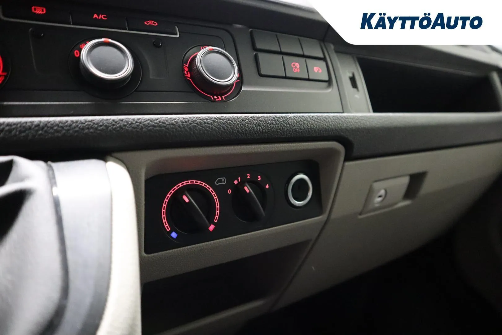 VOLKSWAGEN Transporter FRC-337 carousel image