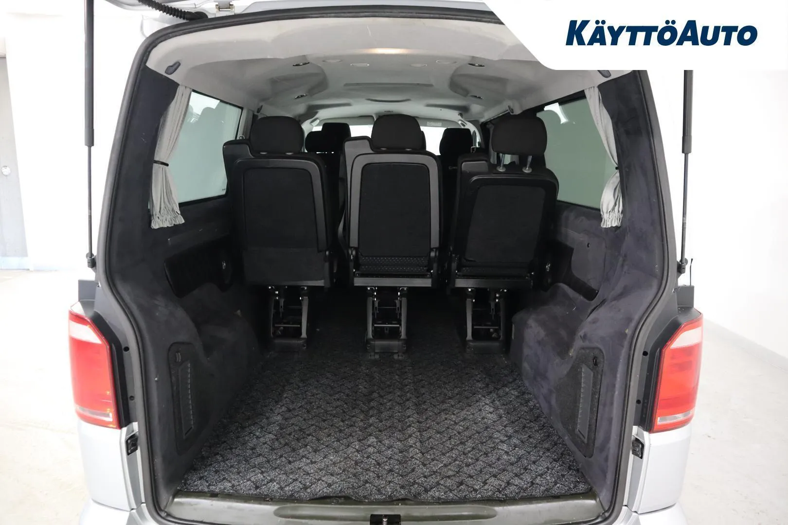 VOLKSWAGEN Transporter FRC-337 carousel image
