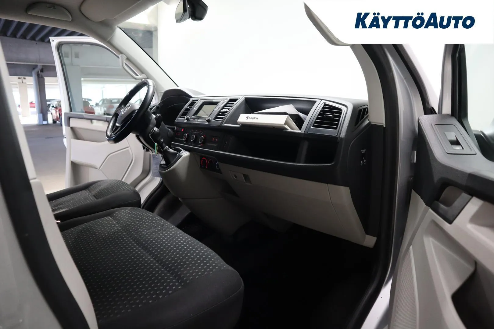 VOLKSWAGEN Transporter FRC-337 carousel image