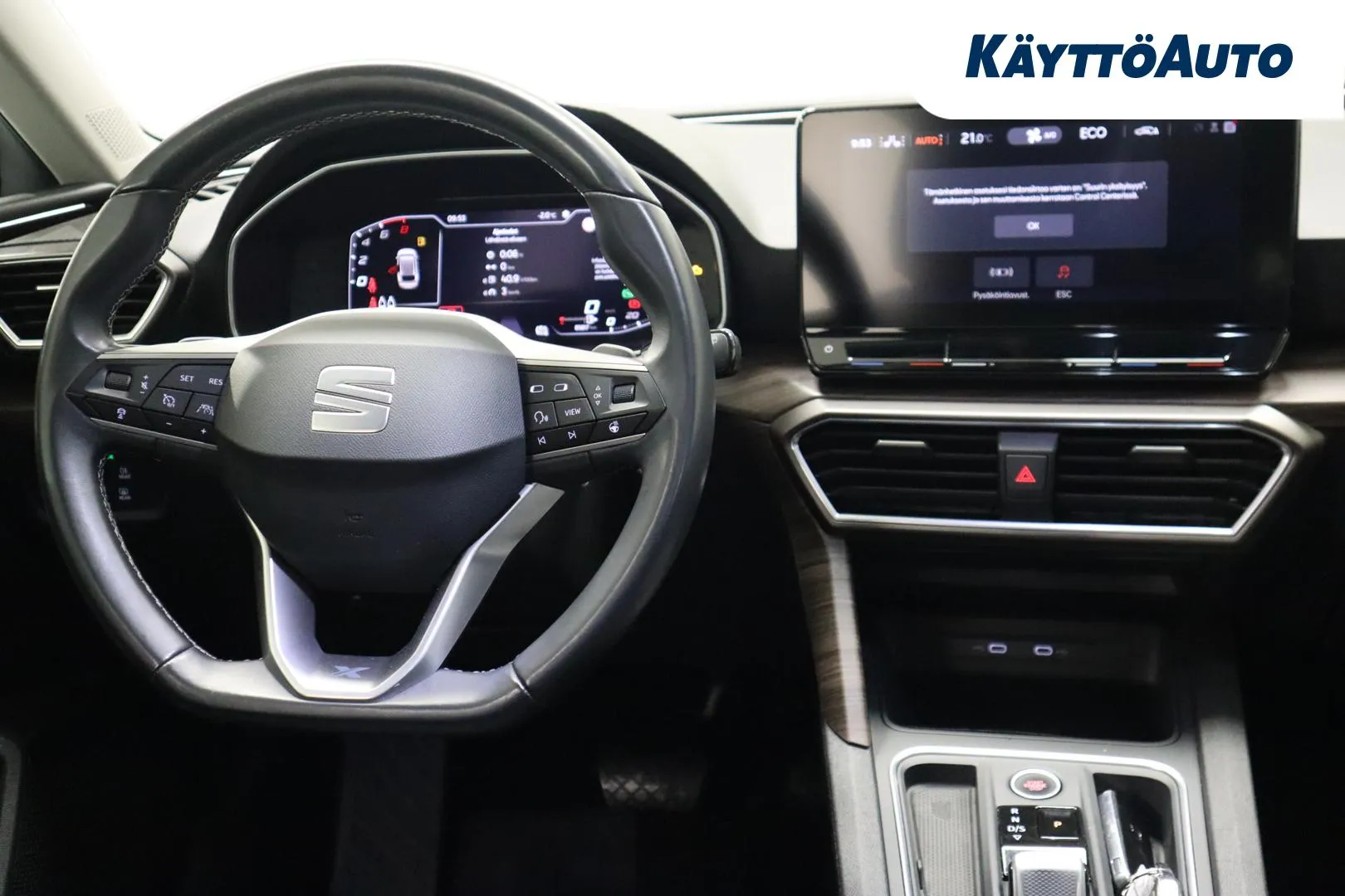 SEAT Leon Sportstourer RUL-105 carousel image