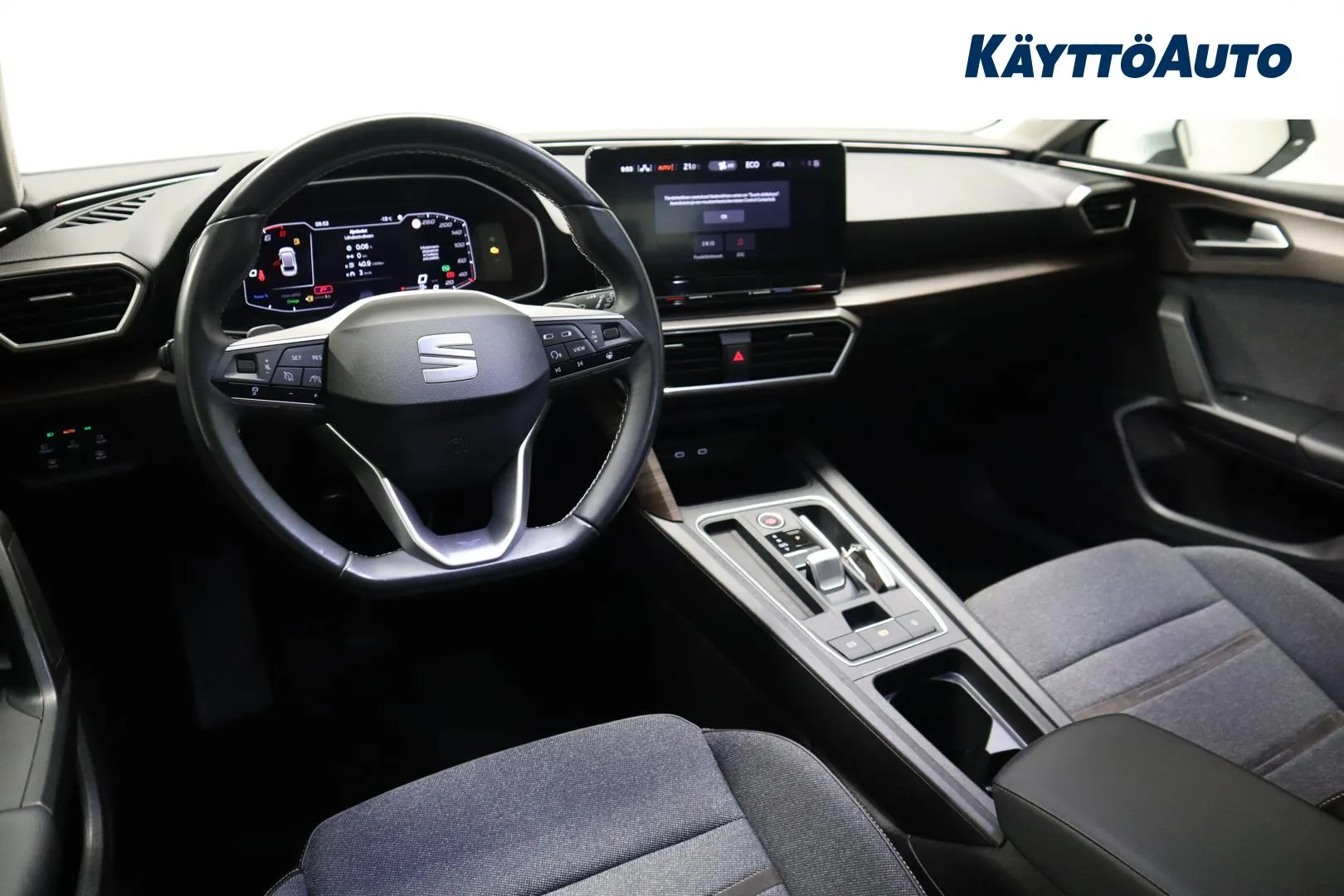 SEAT Leon Sportstourer RUL-105 carousel image