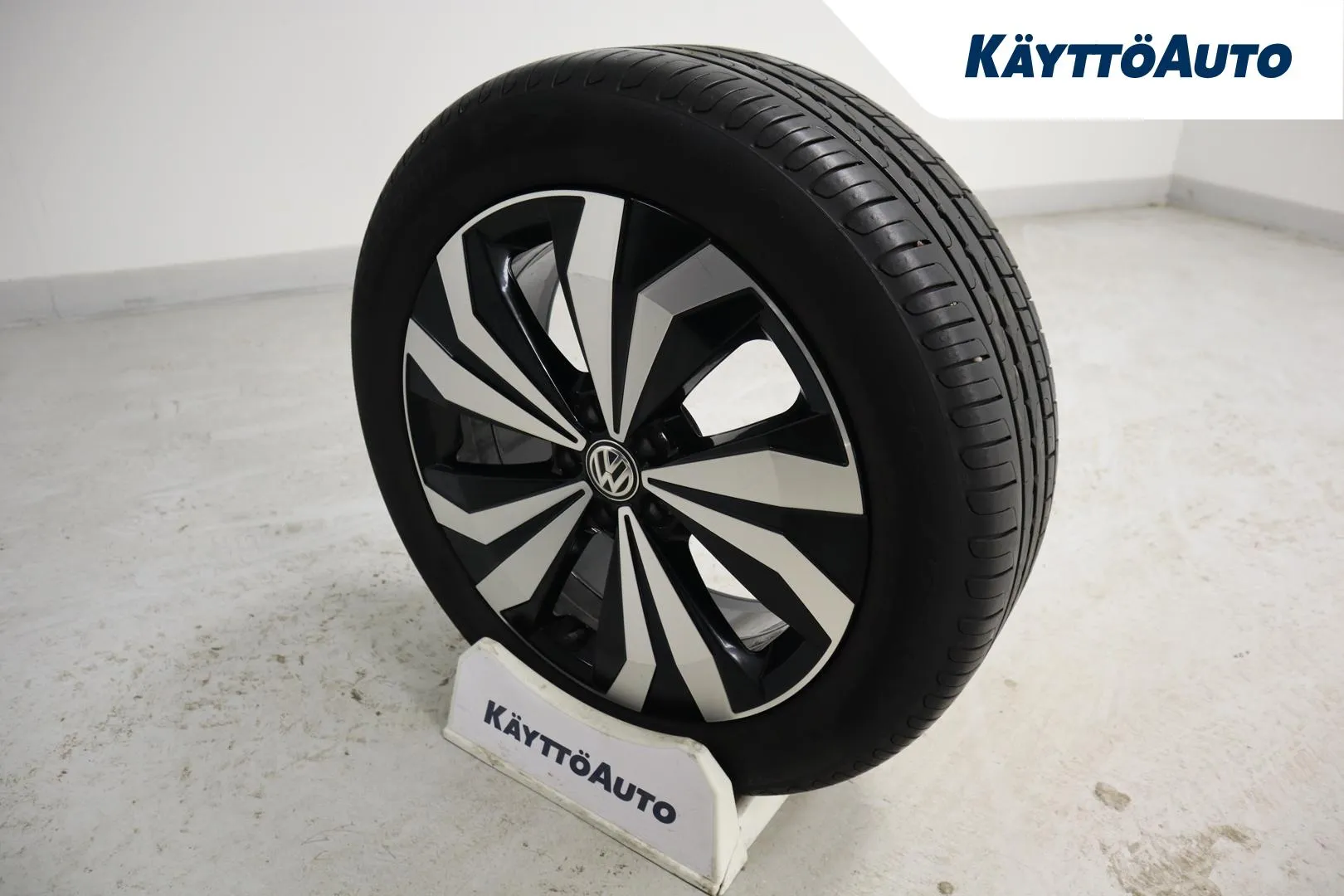 VOLKSWAGEN T-Cross NLS-251 carousel image