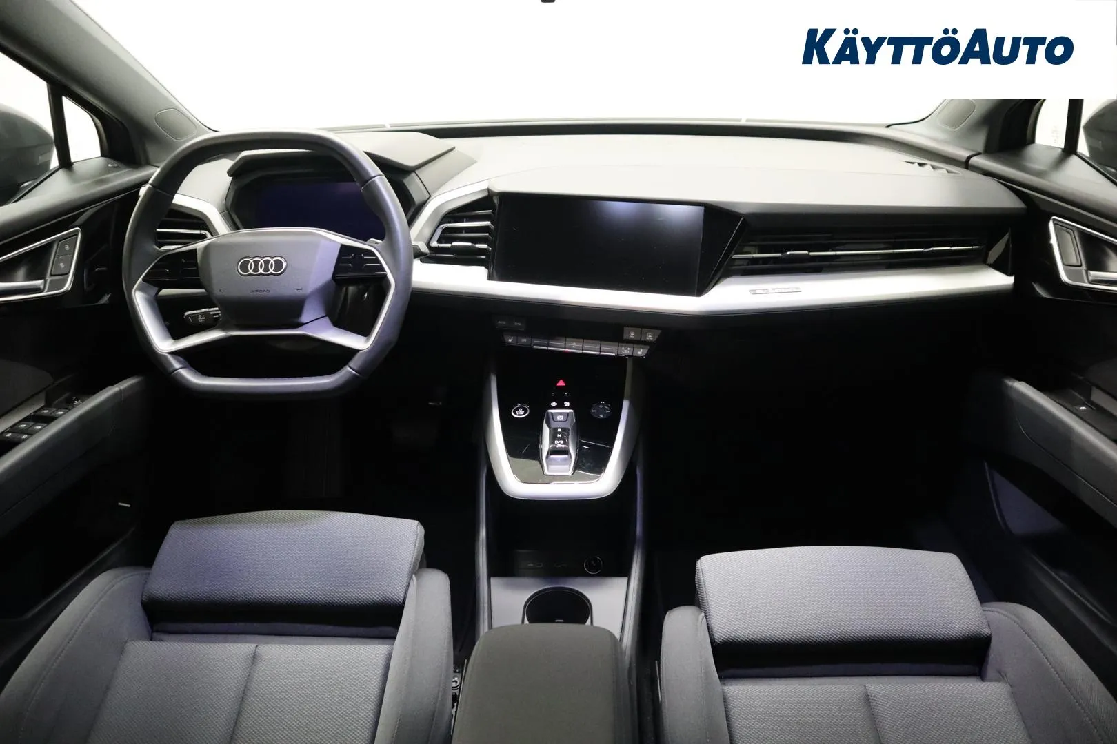 Audi Q4 e-tron SZH-323 carousel image