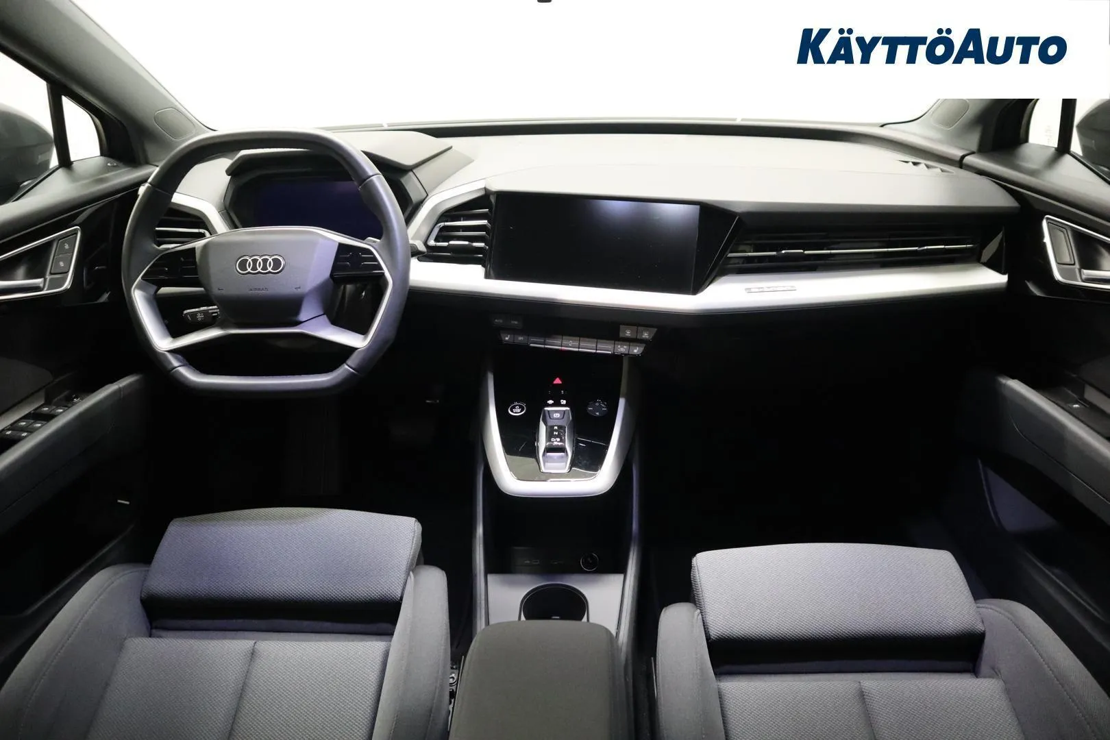 Audi Q4 e-tron SZH-323 carousel image