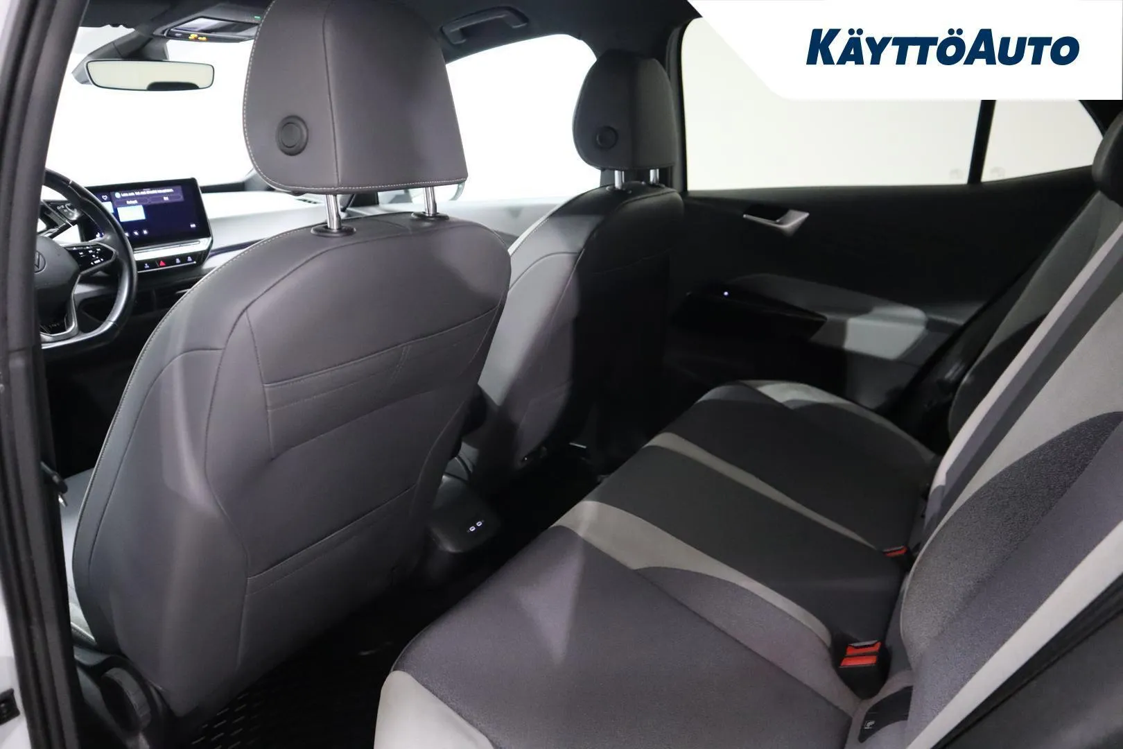 VOLKSWAGEN ID.3 ZNN-312 carousel image