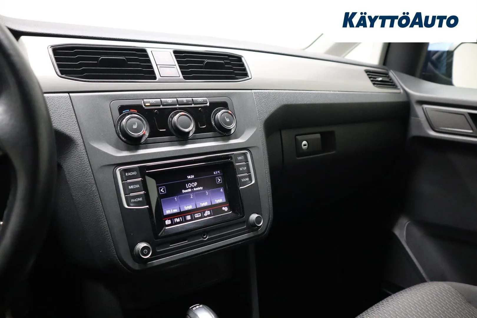 Volkswagen Caddy Maxi KTN-665 carousel image