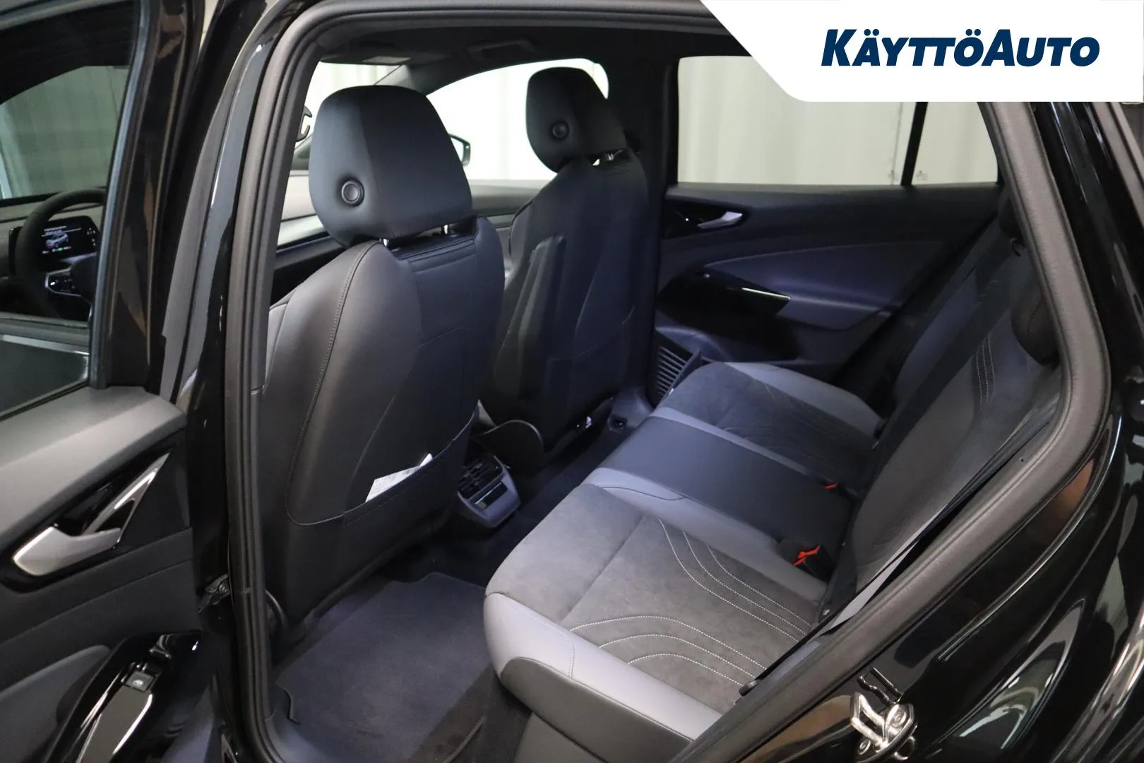 Volkswagen ID.4 YYF-791 carousel image