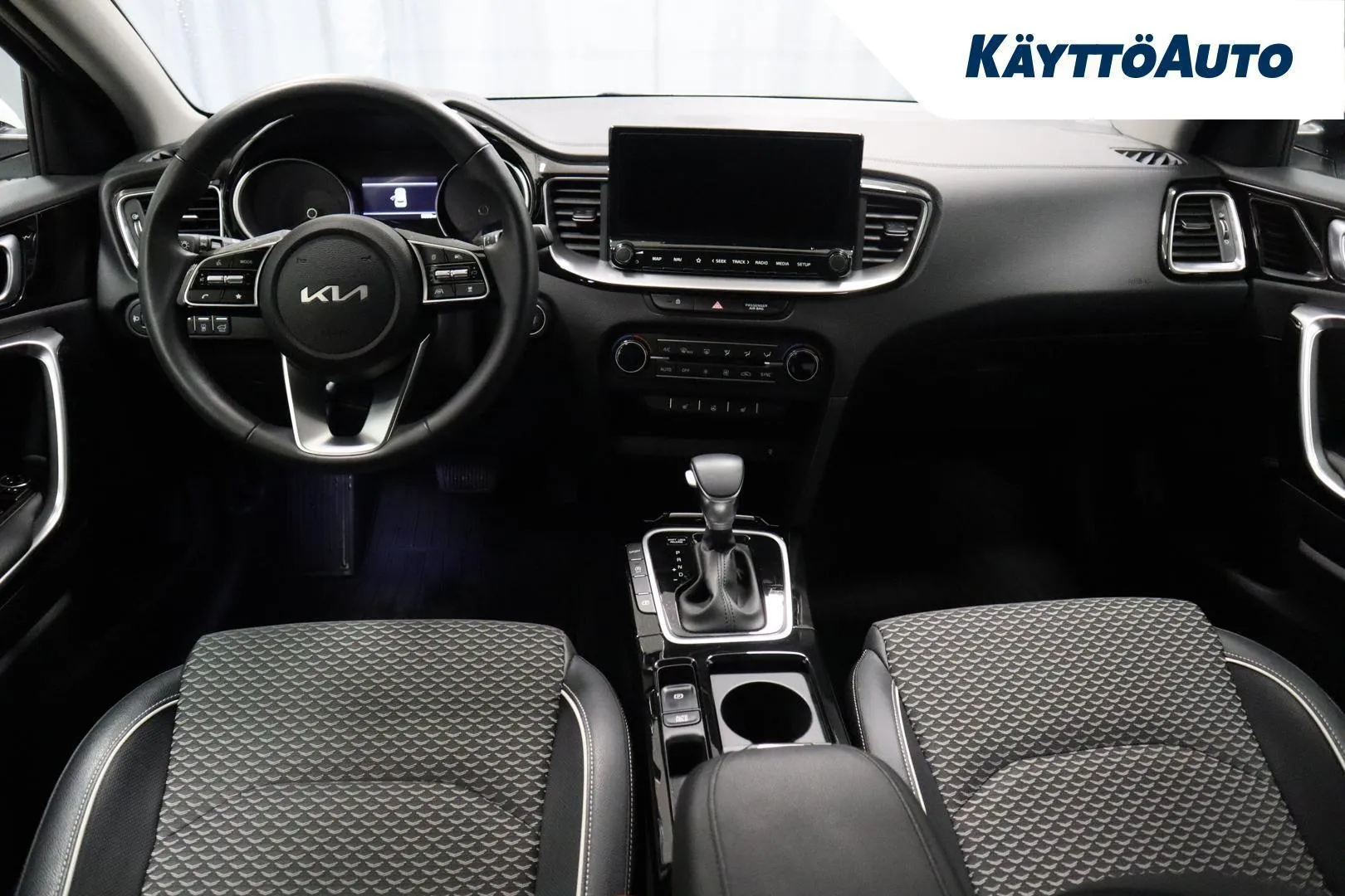 Kia XCeed YYE-790 carousel image