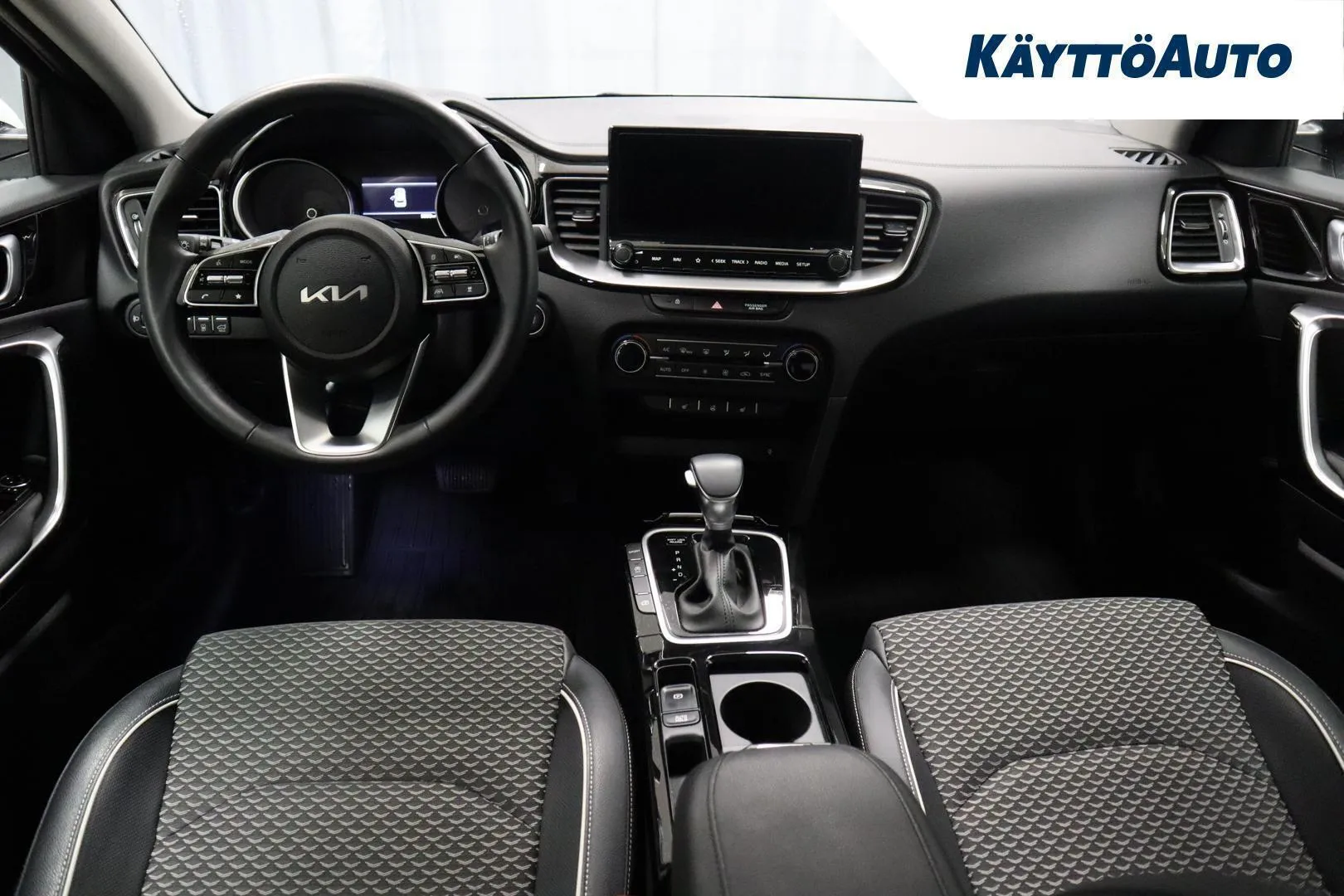 Kia XCeed YYE-790 carousel image