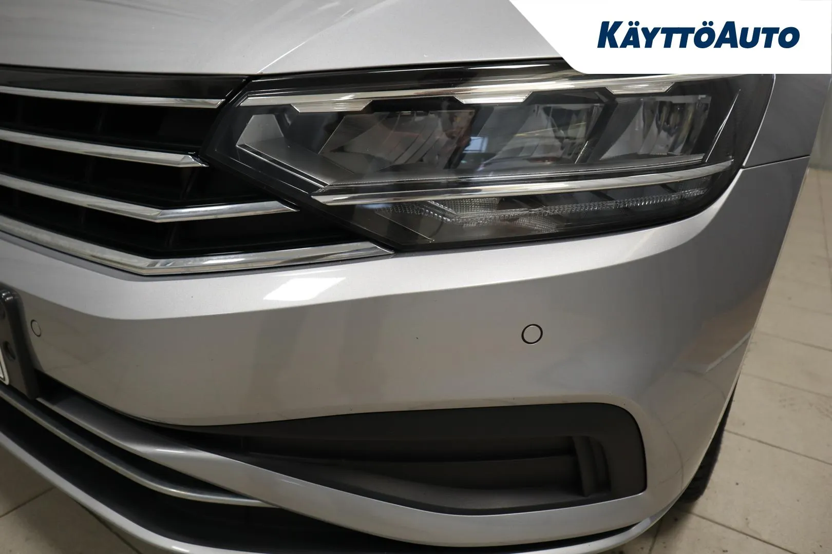 VOLKSWAGEN Passat FRE-529 carousel image