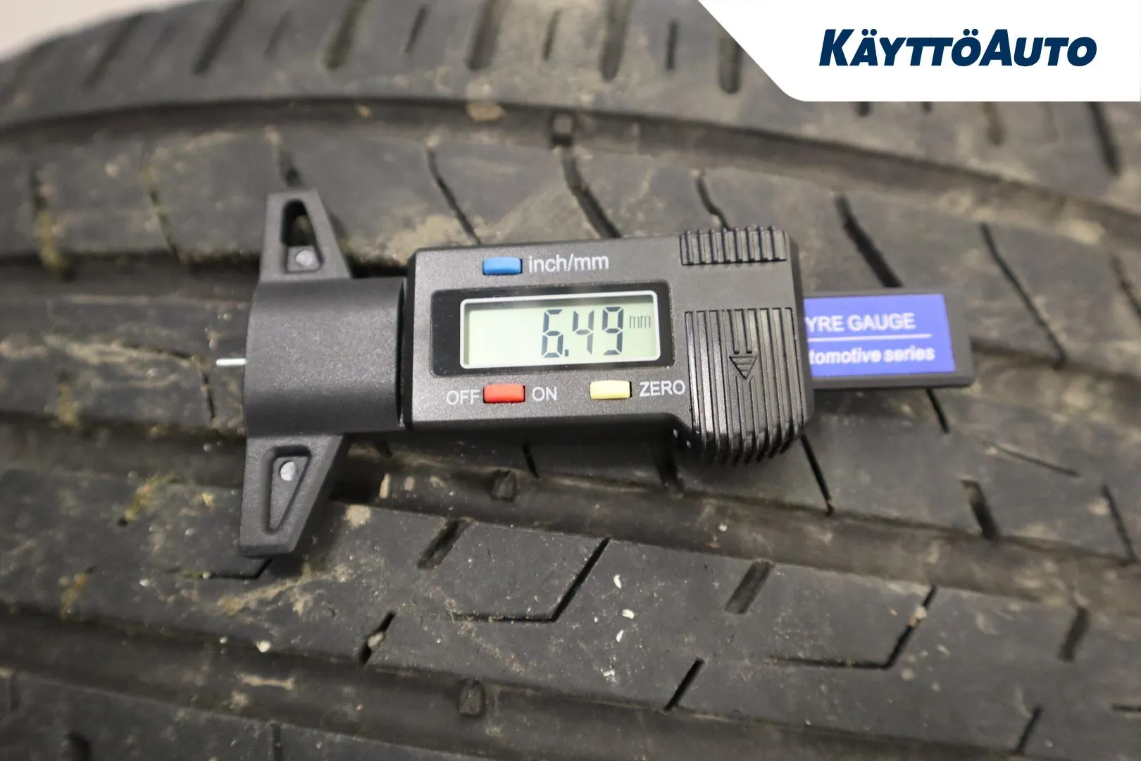 VOLKSWAGEN Passat FRE-529 carousel image