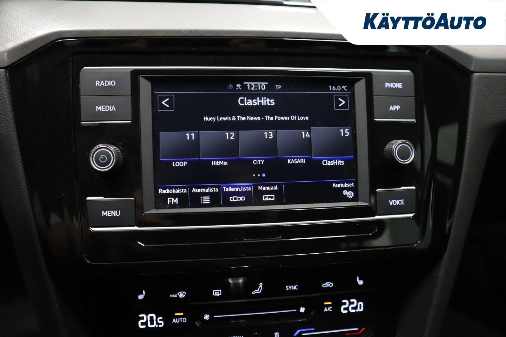 VOLKSWAGEN Passat FRE-529 carousel image