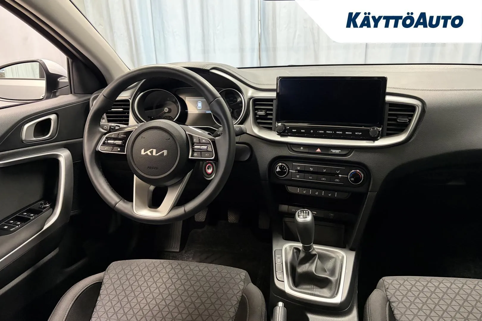 Kia Ceed JNP-897 carousel image
