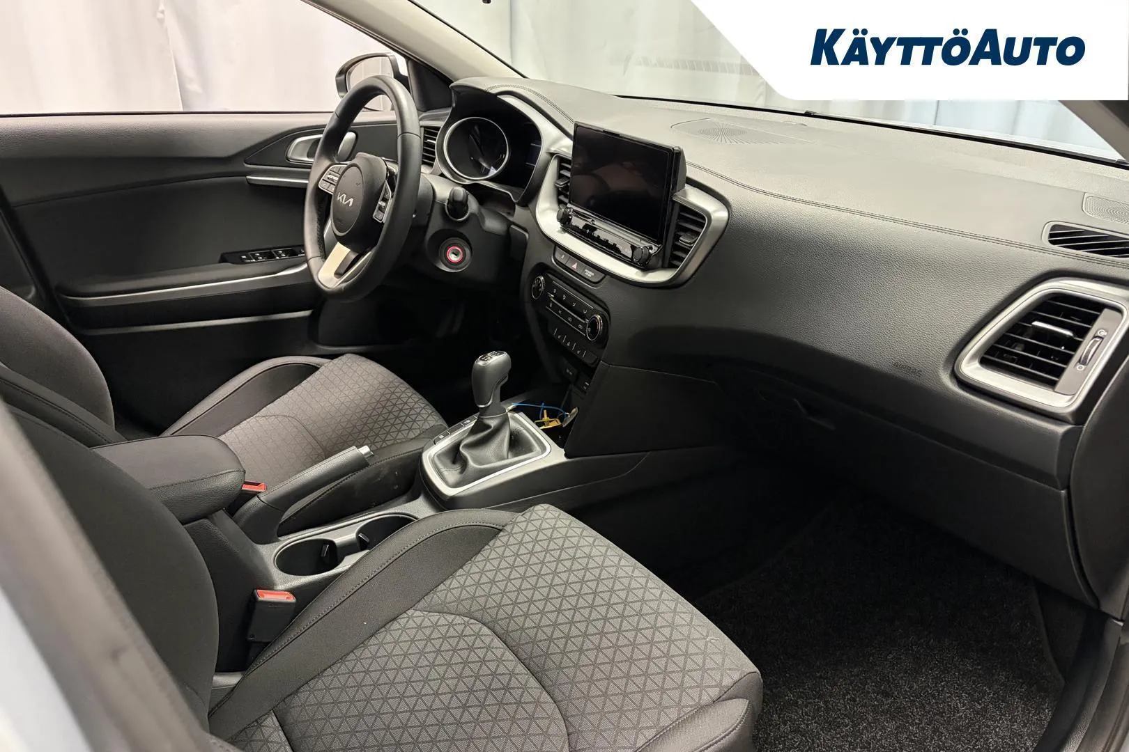 Kia Ceed JNP-897 carousel image