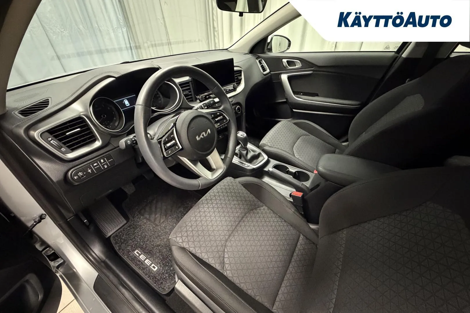 Kia Ceed JNP-897 carousel image