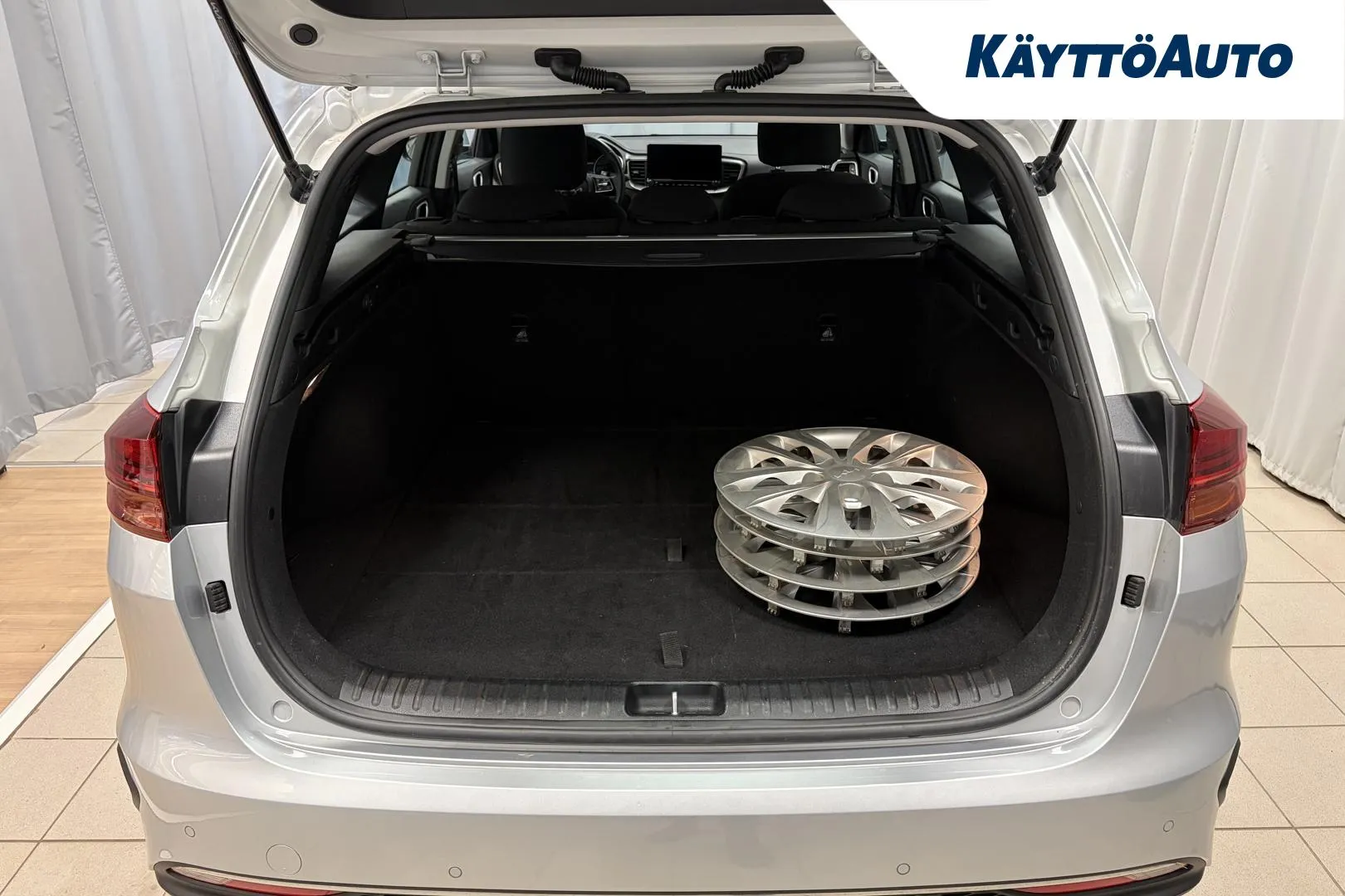 Kia Ceed JNP-897 carousel image