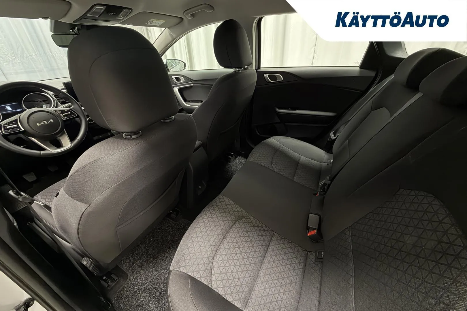 Kia Ceed JNP-897 carousel image
