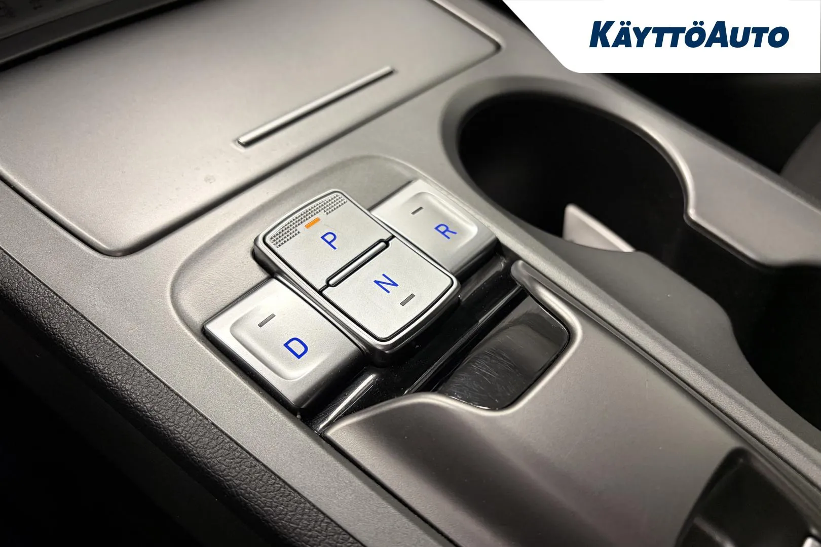 HYUNDAI KONA CRJ-181 carousel image