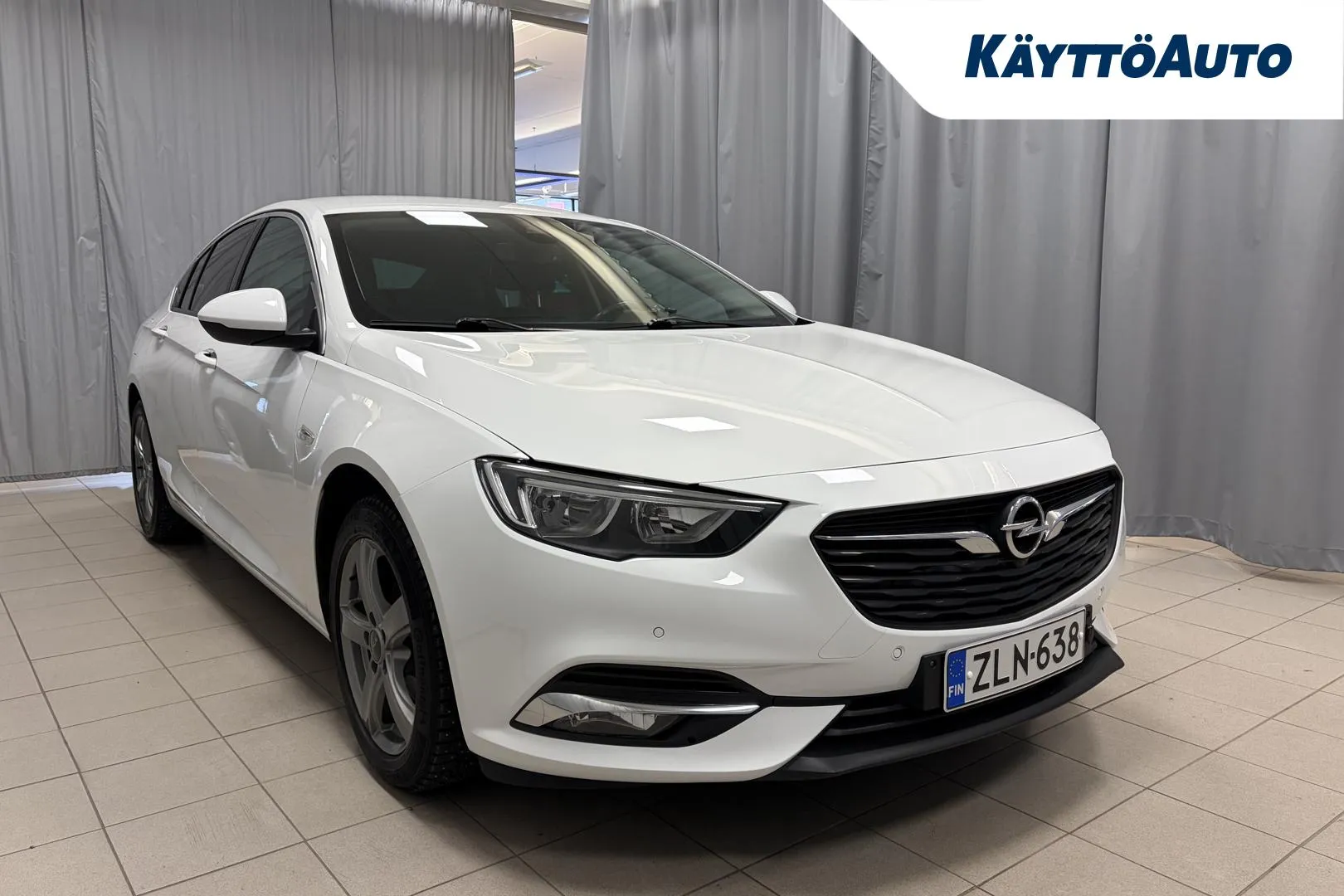 OPEL Insignia ZLN-638 carousel image