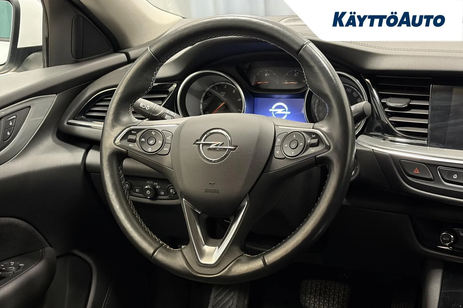 OPEL Insignia ZLN-638 carousel image