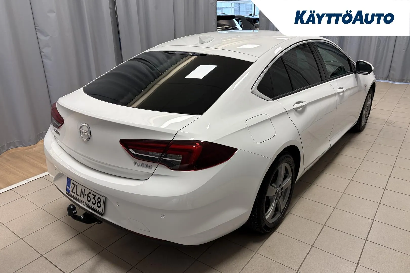 OPEL Insignia ZLN-638 carousel image