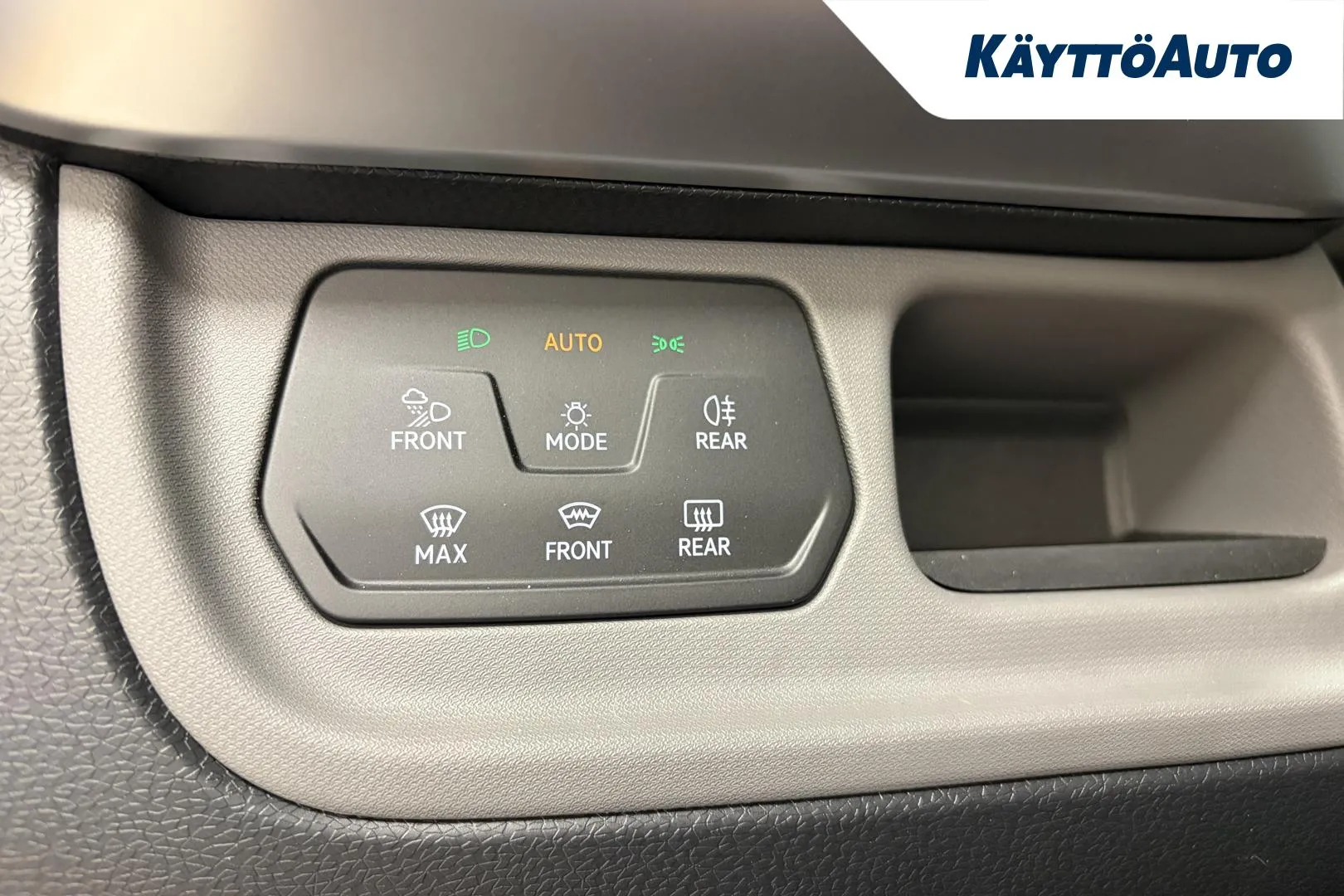 VOLKSWAGEN ID. Buzz JNC-353 carousel image