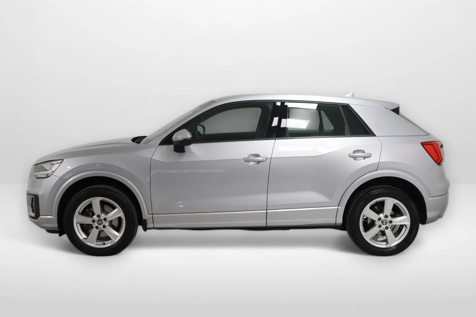 AUDI Q2 IOJ-627 carousel image