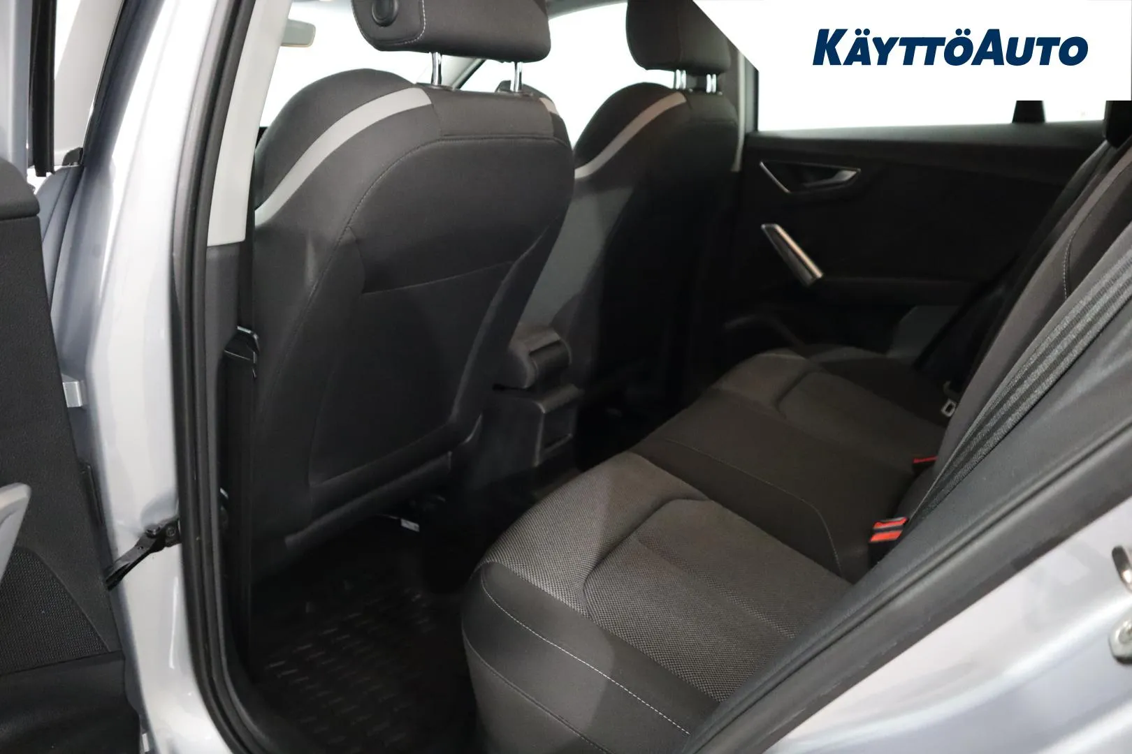 AUDI Q2 IOJ-627 carousel image