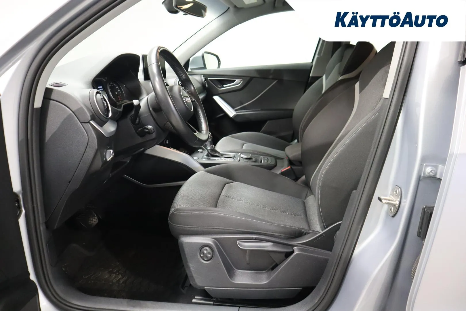 AUDI Q2 IOJ-627 carousel image