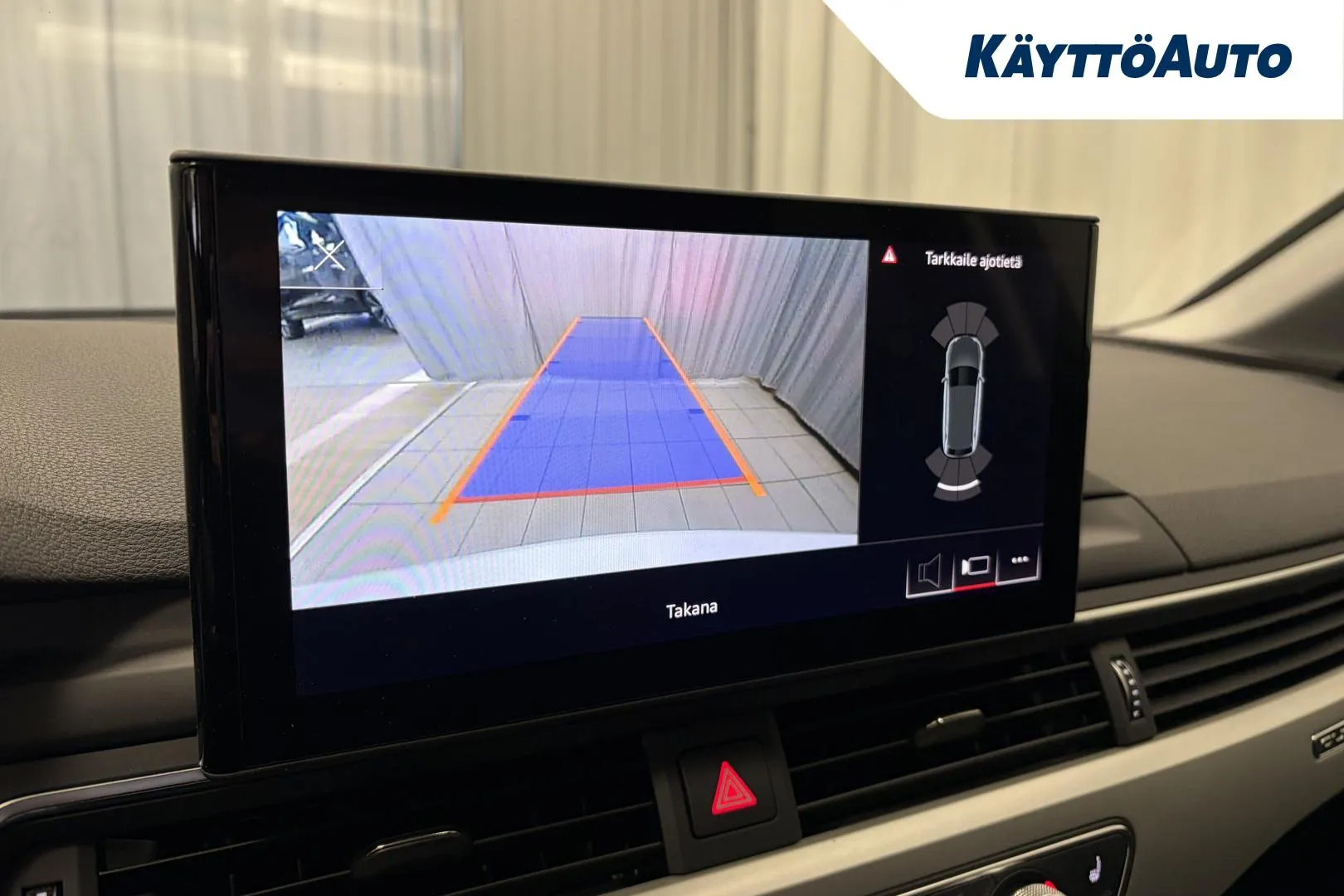 AUDI A4 MUZ-237 carousel image